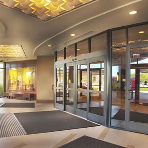 commercial door specialist Las Flores
