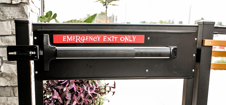 emergency push bar installation in Las Flores